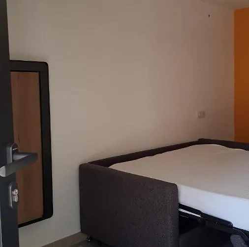 Le Pailler 2p Et 3 Enfants Sous Le Tipi ファームステイ カルヴィ